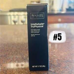 REVISION Intellishade TruPhysical Moisturizer